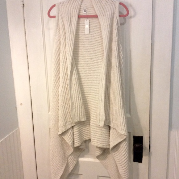 Charming Charlie vest - Picture 1 of 8